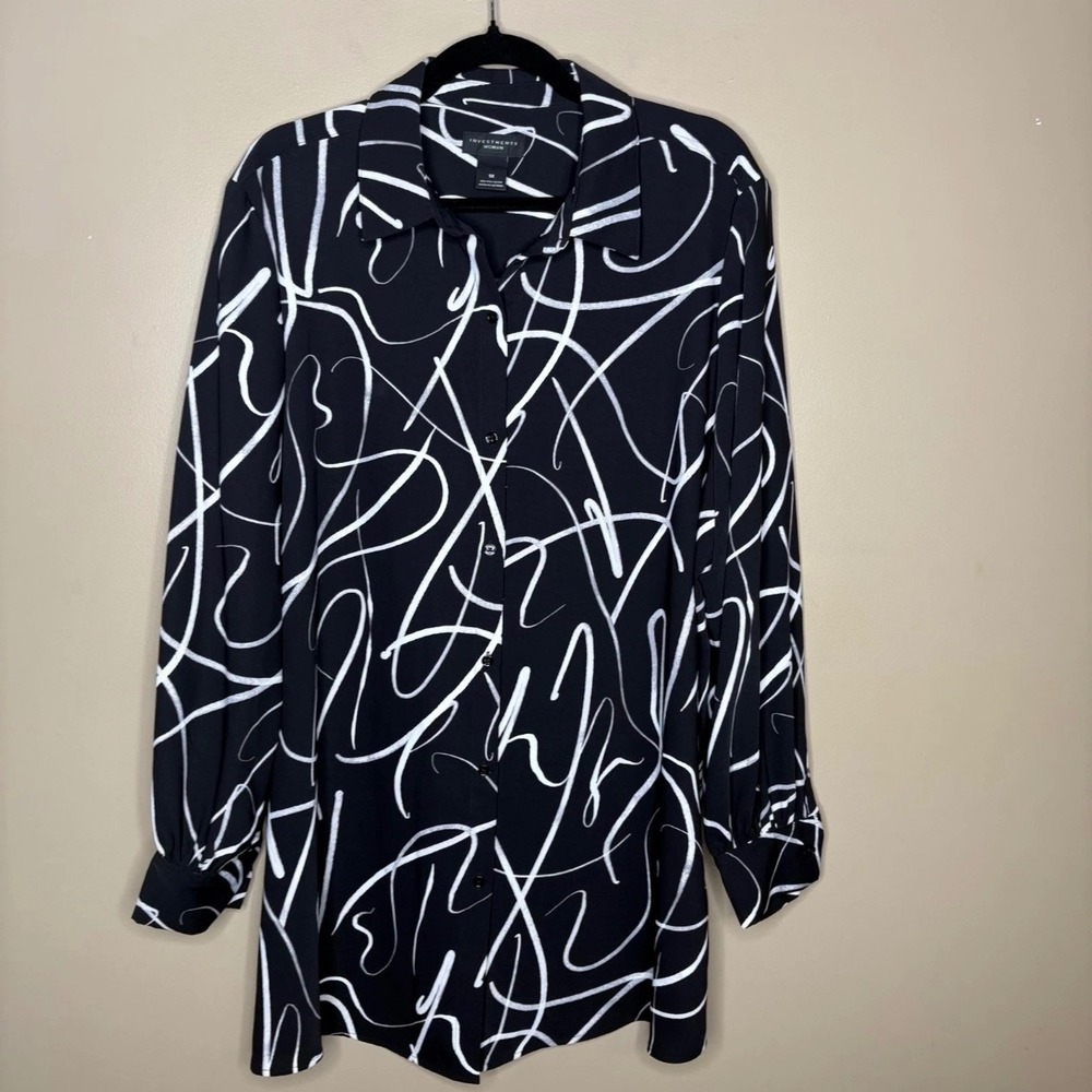 Investments Woman 1X Black White Abstract Button Down Tunic Blouse Office Chic